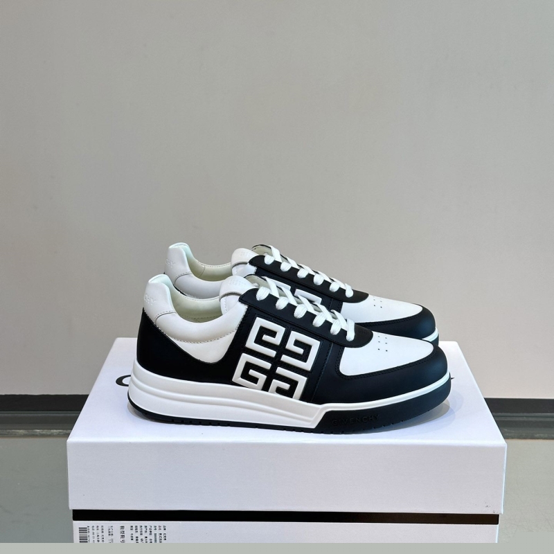 Givenchy Sneakers